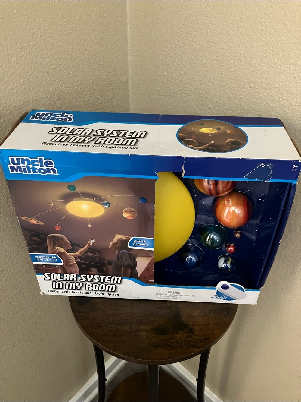 Solar System in My Room - Yellow Sun Planet Set